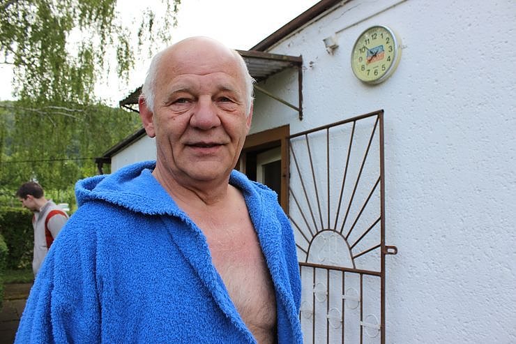 Erste Badeg&auml;ste am Bebraer Teich