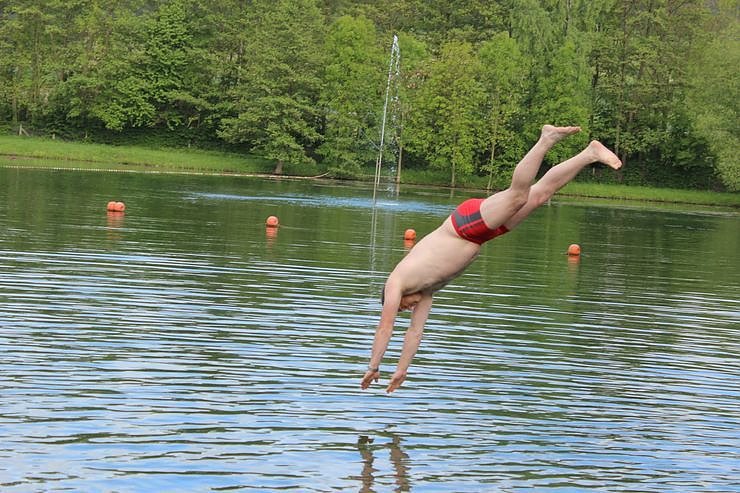 Erste Badeg&auml;ste am Bebraer Teich