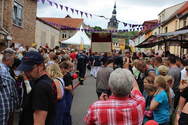 &Uuml;ber 3.000 B&auml;lle rollten 