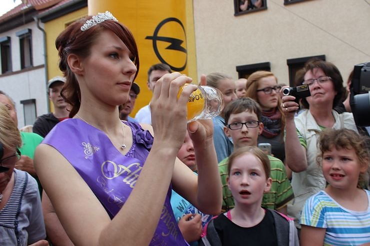 &Uuml;ber 3.000 B&auml;lle rollten 