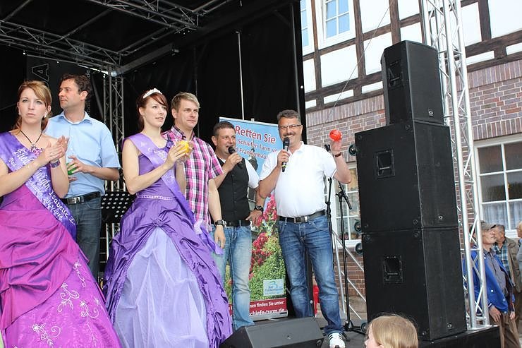 &Uuml;ber 3.000 B&auml;lle rollten 