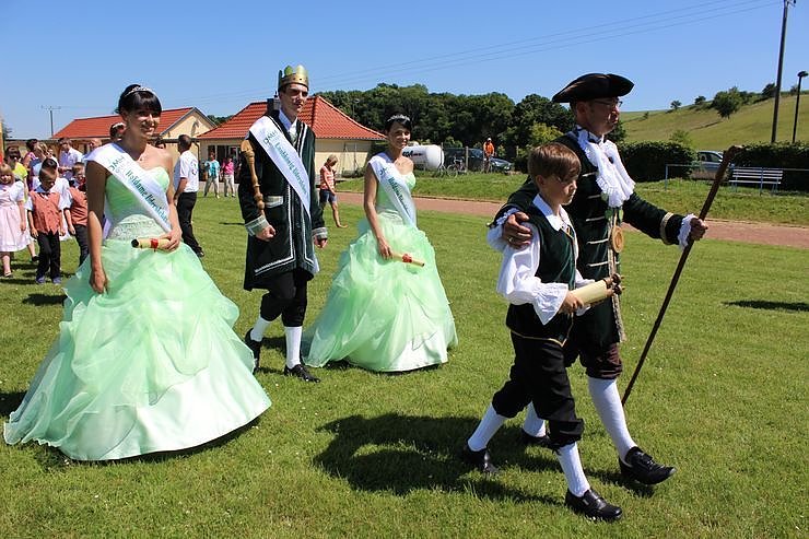 Laubk&ouml;nig gekr&ouml;nt