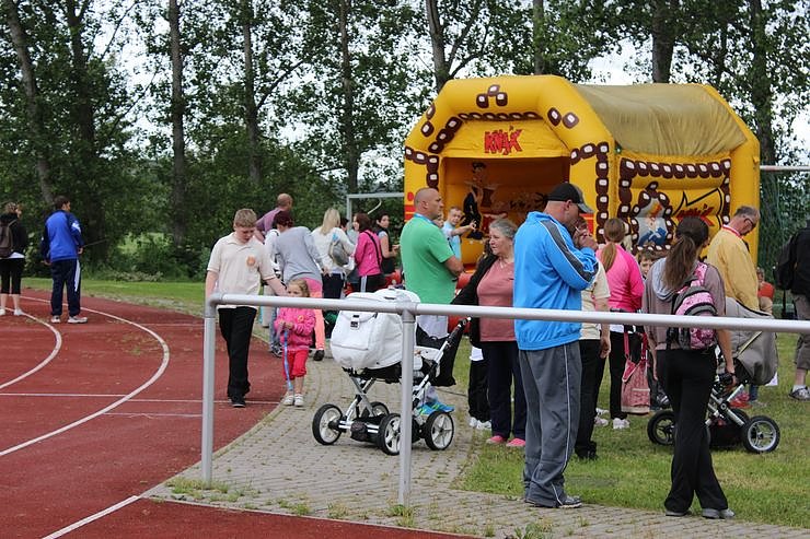 Musikalische Unterst&uuml;tzung kam vom Fanfarenzug.