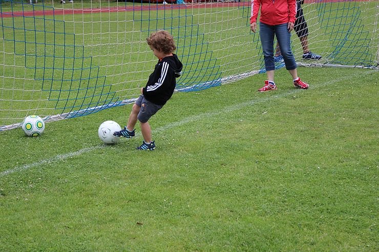 Musikalische Unterst&uuml;tzung kam vom Fanfarenzug.