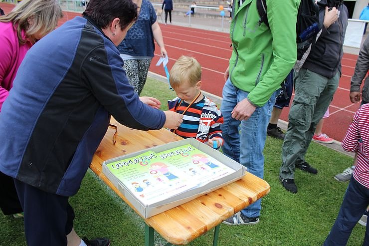 Musikalische Unterst&uuml;tzung kam vom Fanfarenzug.