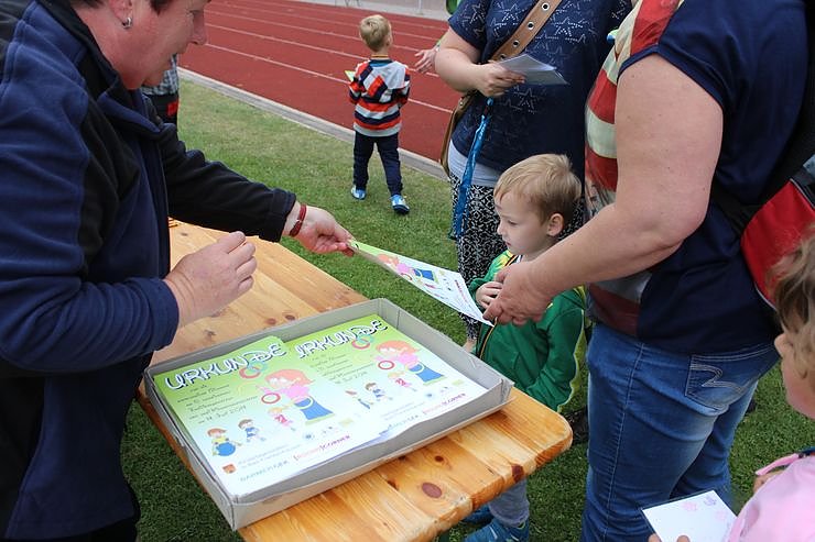 Musikalische Unterst&uuml;tzung kam vom Fanfarenzug.