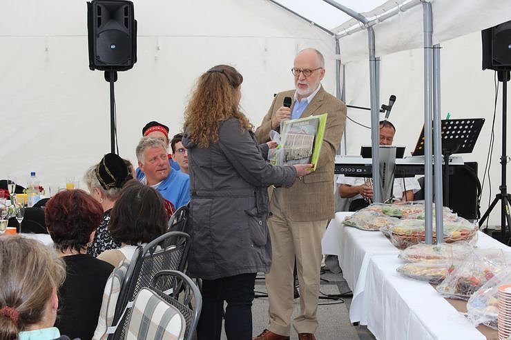 Feierliche Erweiterung