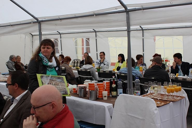 Feierliche Erweiterung