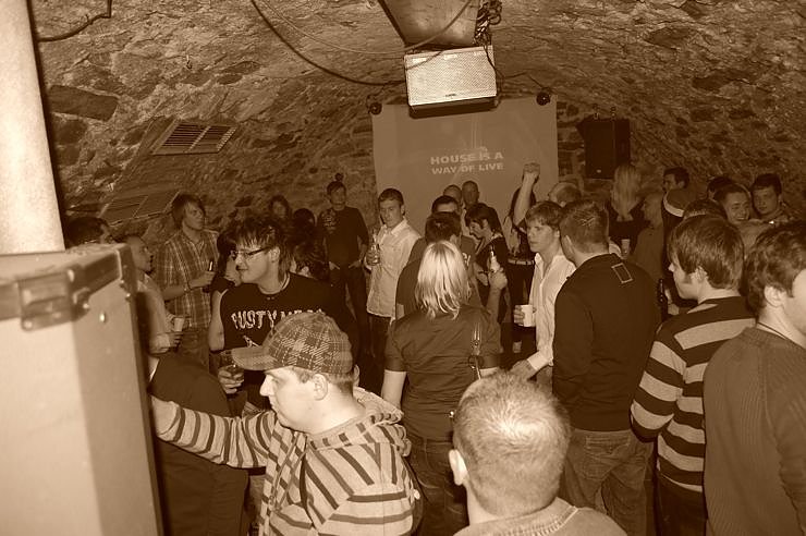 Weihnachtsparty im Amelie. NNZ-City Scout on Tour