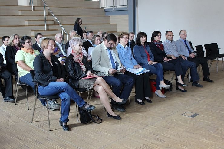 Gleich zwei Schecks im Gep&auml;ck