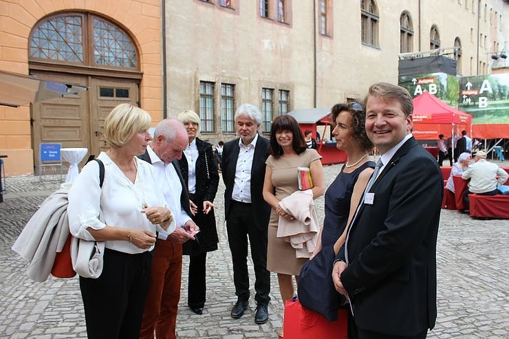 Prominente Premiereng&auml;ste