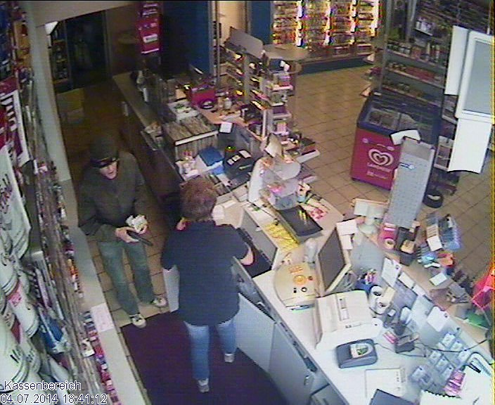 &Uuml;berfall auf Tankstelle