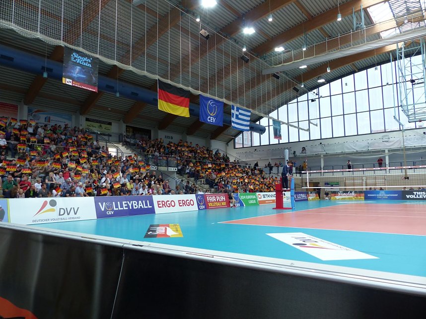 Volleyball in der Wiedigsburghalle
