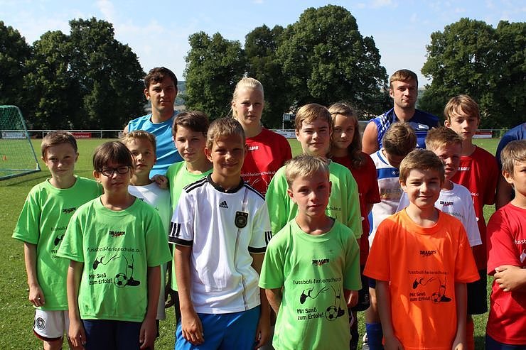 Volles Training bei der Fu&szlig;ballschule