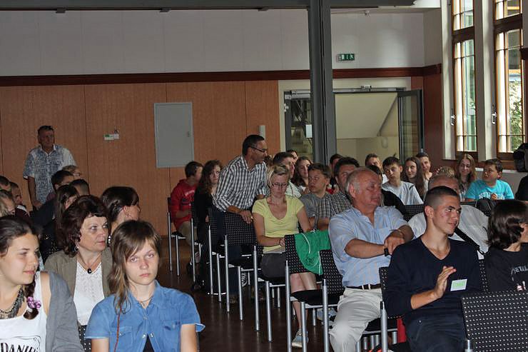 Internationale Jugendbewegung