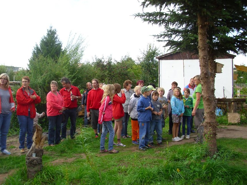 Spielenachmittag in Gartenanlage