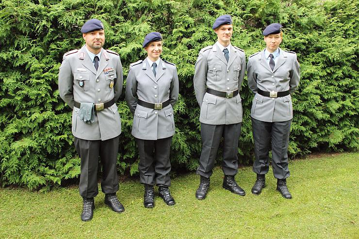 Mit Gottesdienst begonnen