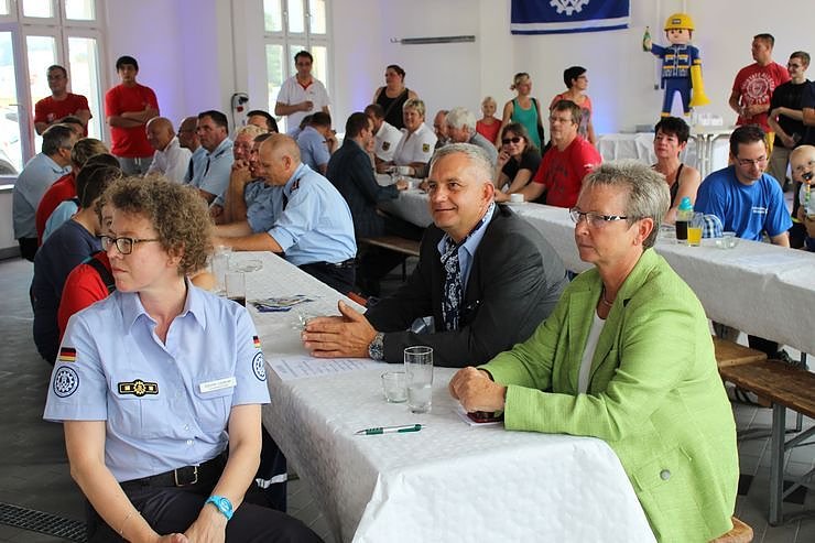 THW famili&auml;r gefeiert