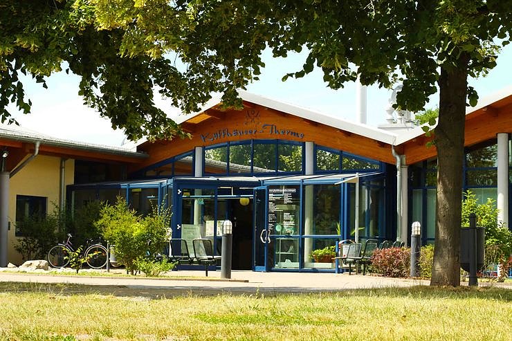 Er&ouml;ffnung: 68m-Riesenrutsche & Saunagarten