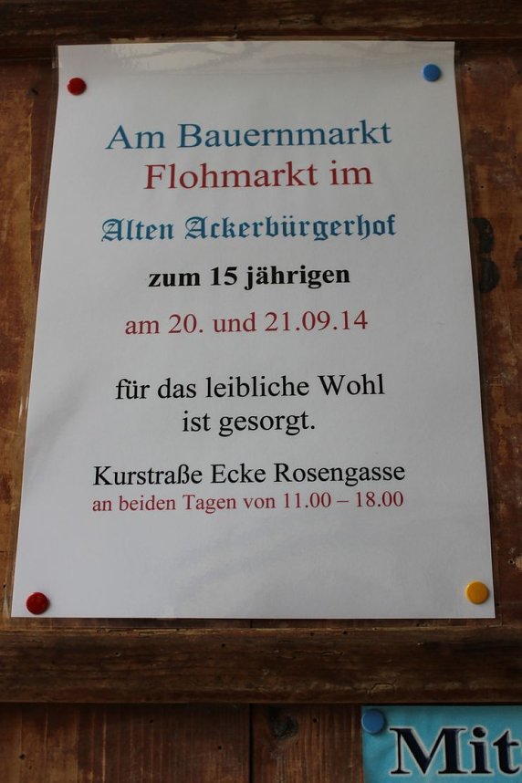 Hausm&auml;nner laden zum Bauernmarkt ein