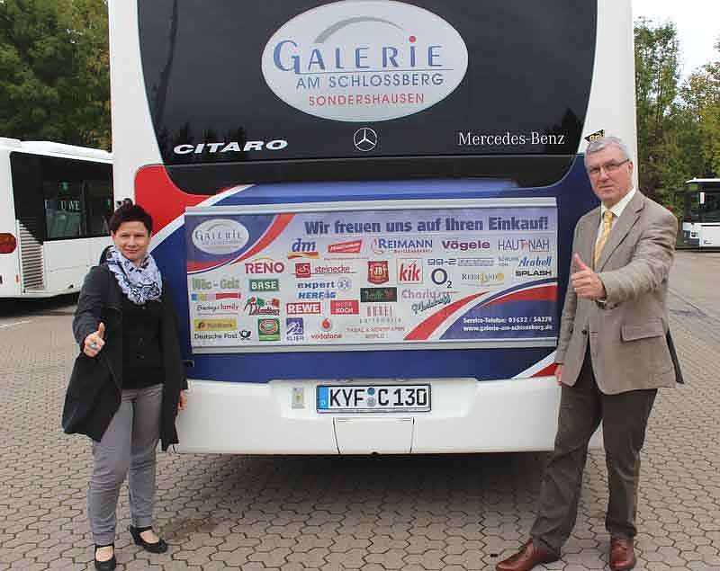 Werbebus pr&auml;sentiert