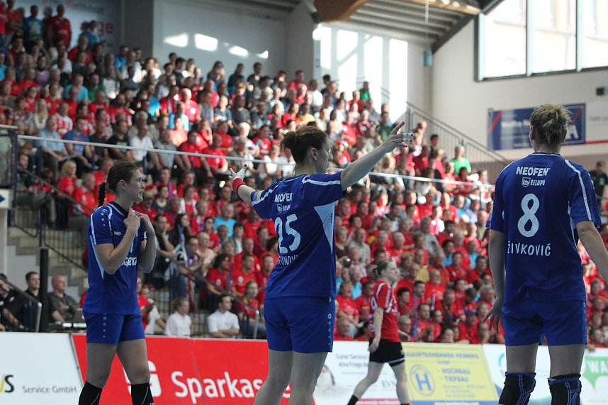 THC gewinnt erstes Champion League Spiel klar mit 33:20