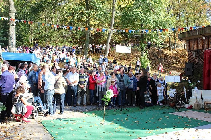 Massenandrang an der Barbarossah&ouml;hle