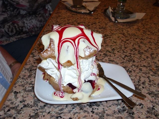 WB 4 auf Shoppingtour mit Fettbemme und Gurke