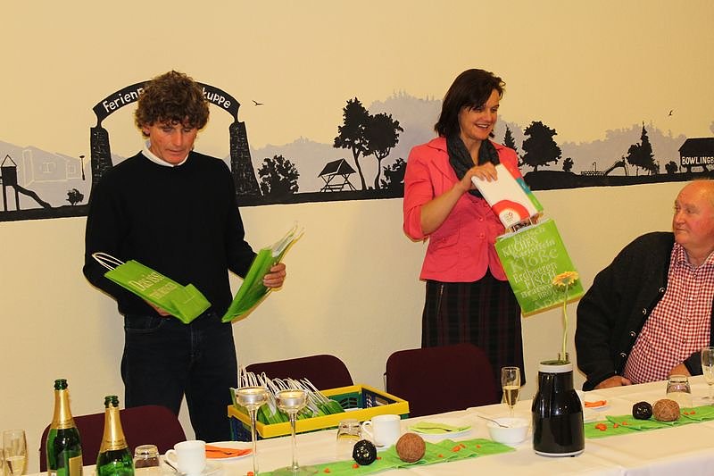 Schiedsrichterteam begr&uuml;&szlig;t