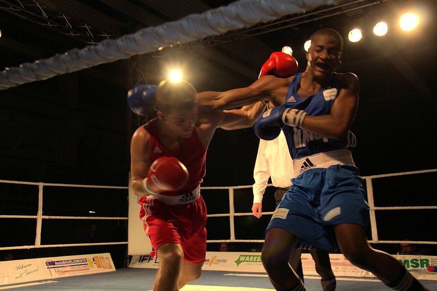 Nordhausen: NSV-Boxer sind klare Sieger gegen Straubing in der Ballspielhalle