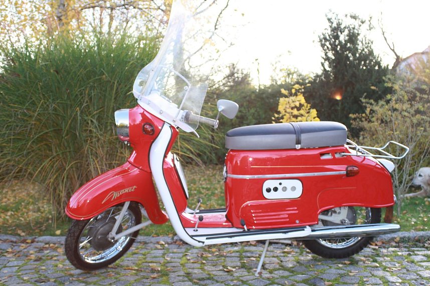 Motorroller aus sozialistischen Staaten rollten auch in der DDR