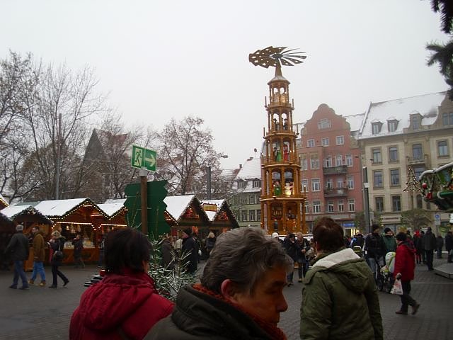 Gebrannte Mandeln, Gl&uuml;hwein und Riesenrad