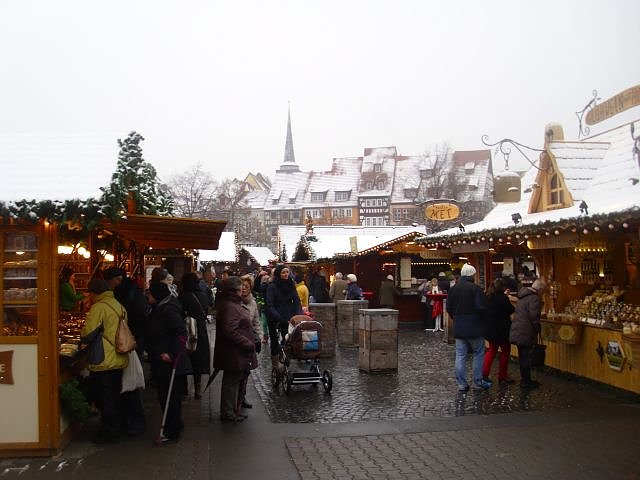 Gebrannte Mandeln, Gl&uuml;hwein und Riesenrad