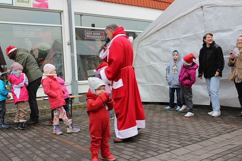 Auch in Jecha war der Weihnachtsmann