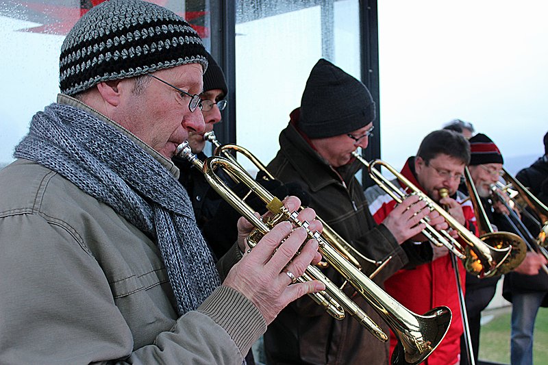 Last uns warm und trocken bleiben - St&uuml;rmisches Turmblasen