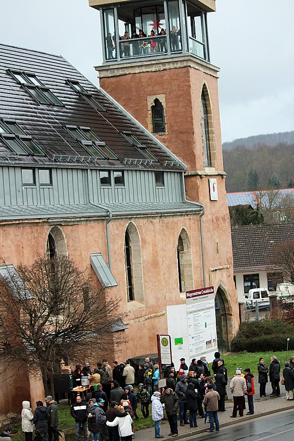 Last uns warm und trocken bleiben - St&uuml;rmisches Turmblasen