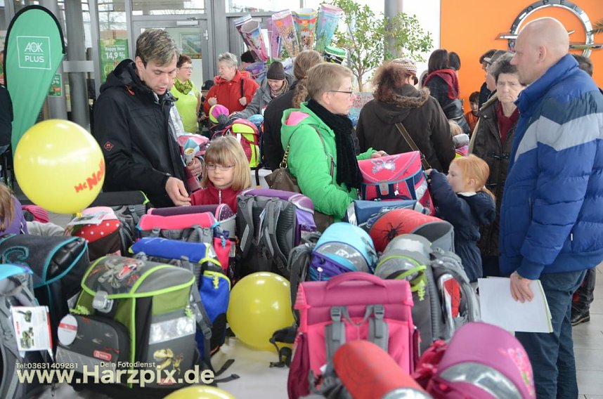 Viel los in der Autowelt Peter