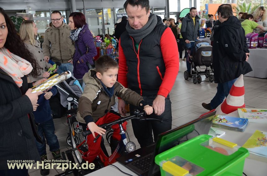 Viel los in der Autowelt Peter