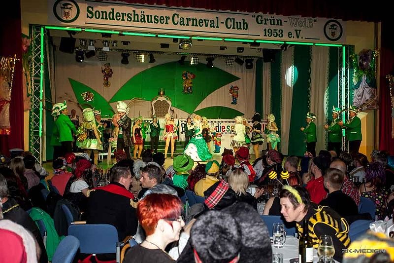 Nach dem Umzug geht es abends weiter