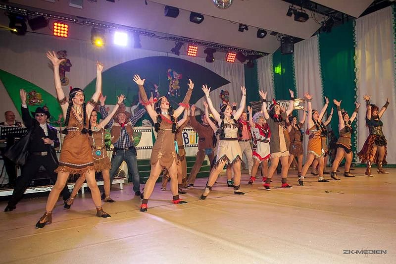 Nach dem Umzug geht es abends weiter