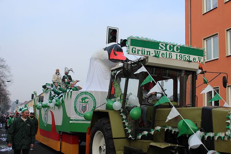 N&auml;rrinnen und Narren zogen durch Sondershausen (2)