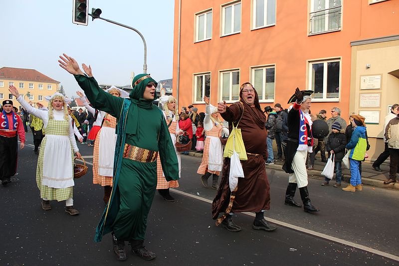 N&auml;rrinnen und Narren zogen durch Sondershausen (2)