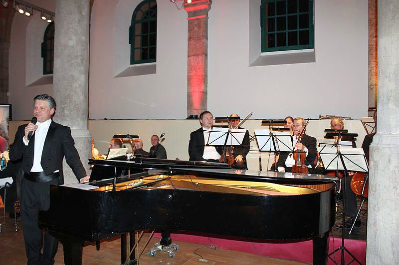 nnz/kn: Ballgefl&uuml;ster mit Premiere