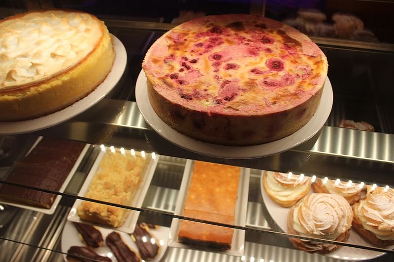 Caf&eacute; Pille und 10 Wohnungen