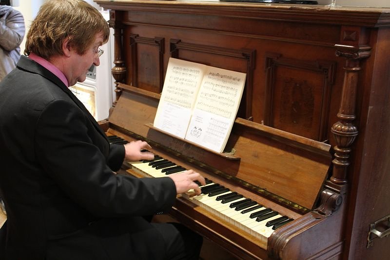 Caf&eacute; Pille und 10 Wohnungen