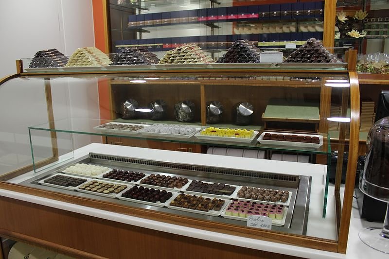 Caf&eacute; Pille und 10 Wohnungen