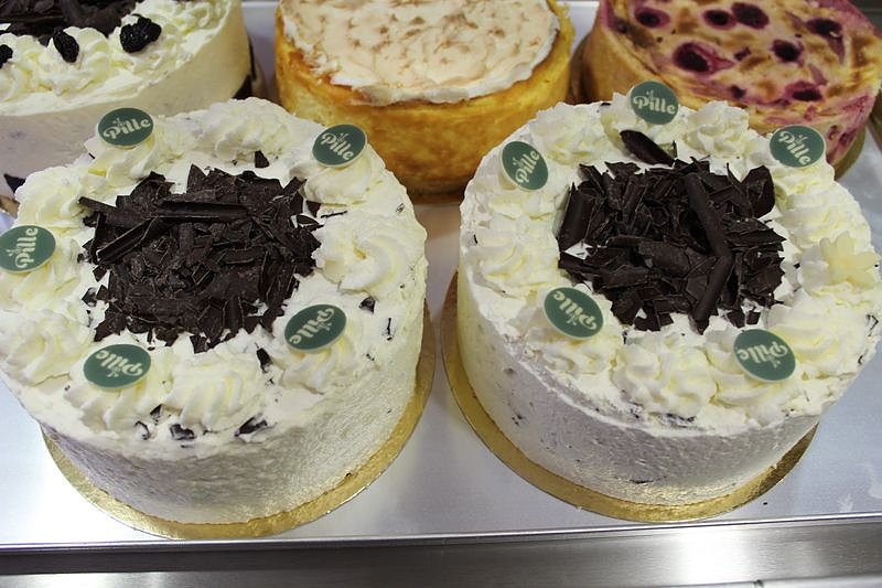 Caf&eacute; Pille und 10 Wohnungen