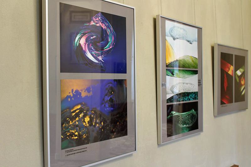 Glas ins rechte Licht ger&uuml;ckt