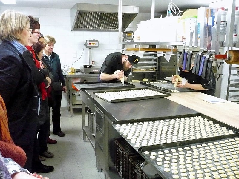 Zu Besuch im Caf&eacute; Pille