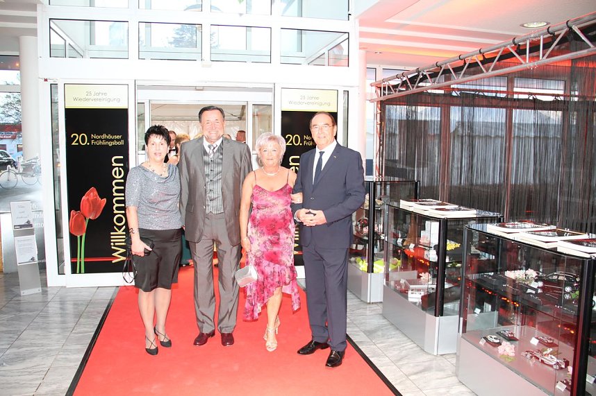 Jubil&auml;ums-Ball gefeiert